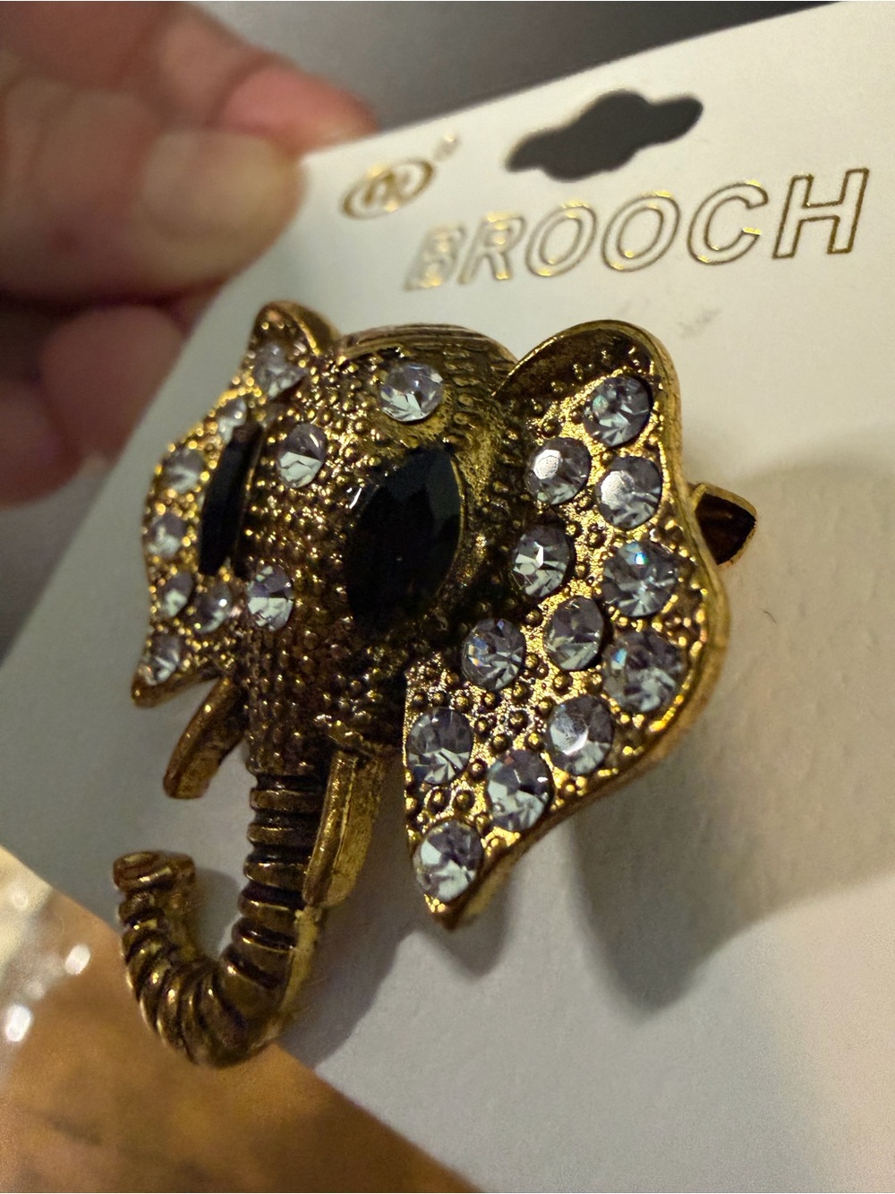 Elephant Brooch With Clear Crystals. NEW - Picture 4 of 4